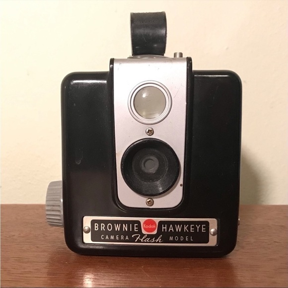 Vintage Kodak Brownie Hawkeye flash camera - Picture 1 of 7